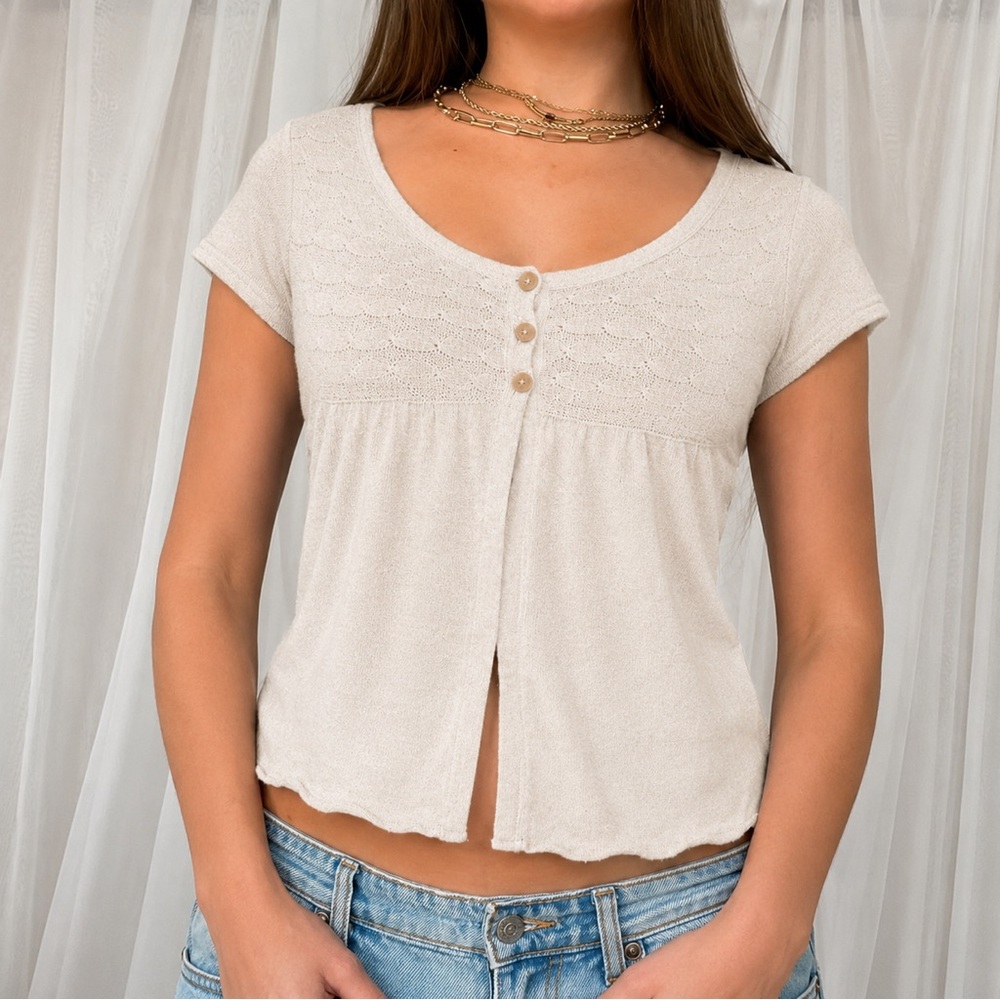 Vintage 2000s It’s Our Time Button Flyaway Shortsleeve Knit Babydoll Blouse
